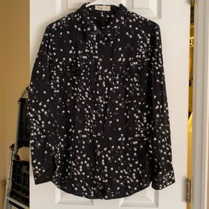 Birds Vince camuto long sleeve blouse shirt. Black.